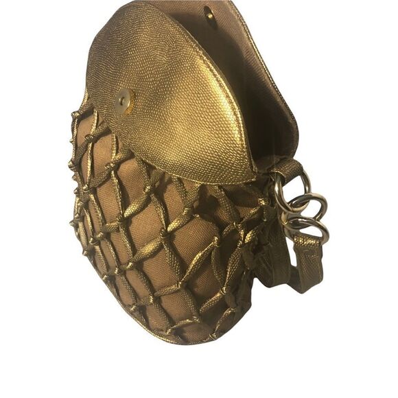 Gorgeous Gold Lattice Shoulder Bag by Tianni - Picture 5 of 9